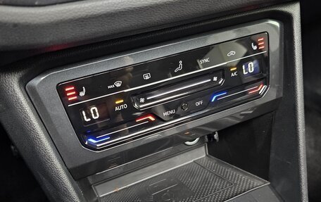 Volkswagen Tiguan II, 2023 год, 3 100 000 рублей, 10 фотография
