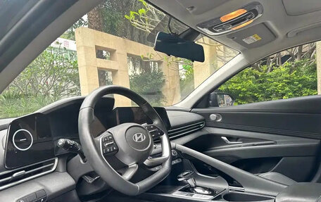 Hyundai Elantra, 2023 год, 1 300 000 рублей, 11 фотография