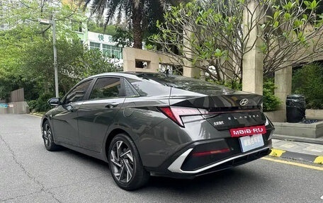 Hyundai Elantra, 2023 год, 1 300 000 рублей, 4 фотография