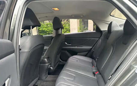 Hyundai Elantra, 2023 год, 1 300 000 рублей, 17 фотография