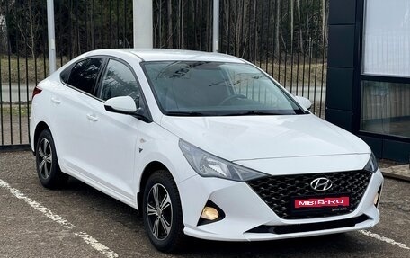 Hyundai Solaris II рестайлинг, 2021 год, 1 645 000 рублей, 1 фотография