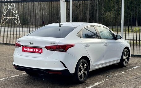 Hyundai Solaris II рестайлинг, 2021 год, 1 645 000 рублей, 4 фотография
