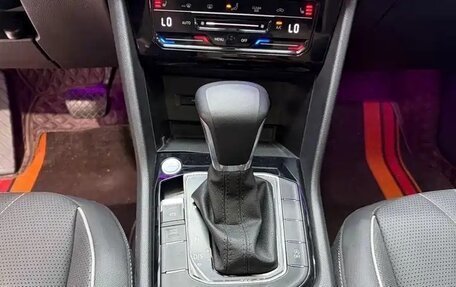 Volkswagen Tiguan II, 2023 год, 2 518 000 рублей, 15 фотография