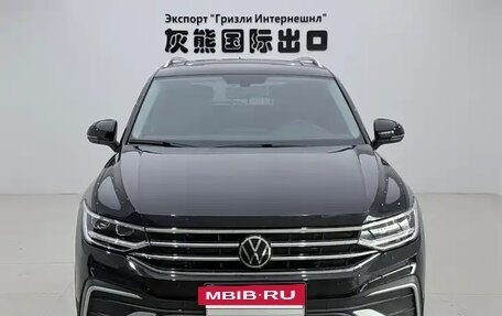Volkswagen Tiguan II, 2023 год, 2 433 000 рублей, 2 фотография