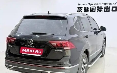 Volkswagen Tiguan II, 2023 год, 2 433 000 рублей, 6 фотография