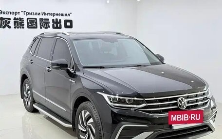 Volkswagen Tiguan II, 2023 год, 2 433 000 рублей, 3 фотография