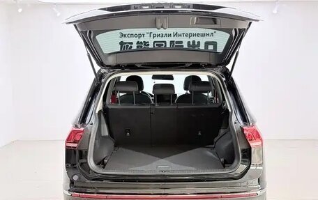 Volkswagen Tiguan II, 2023 год, 2 433 000 рублей, 14 фотография