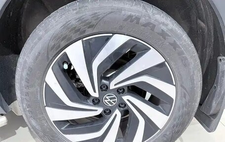Volkswagen Tiguan II, 2023 год, 2 433 000 рублей, 13 фотография