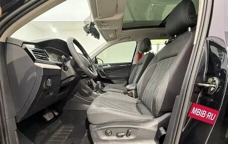 Volkswagen Tiguan II, 2023 год, 2 433 000 рублей, 7 фотография