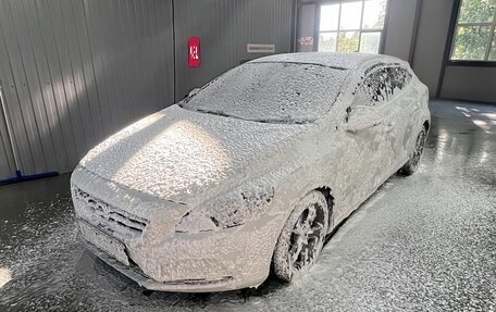 Volvo V40 II рестайлинг, 2014 год, 1 250 000 рублей, 1 фотография