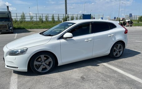 Volvo V40 II рестайлинг, 2014 год, 1 250 000 рублей, 3 фотография