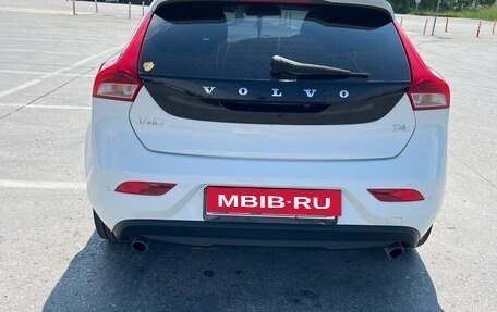 Volvo V40 II рестайлинг, 2014 год, 1 250 000 рублей, 4 фотография
