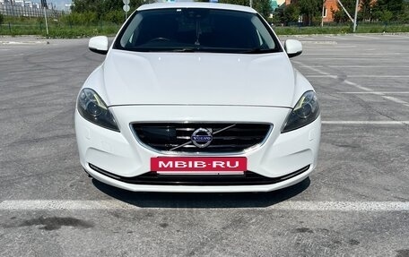 Volvo V40 II рестайлинг, 2014 год, 1 250 000 рублей, 2 фотография