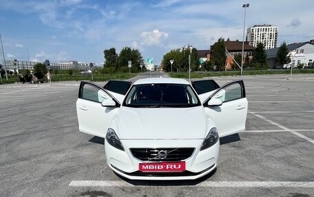 Volvo V40 II рестайлинг, 2014 год, 1 250 000 рублей, 28 фотография