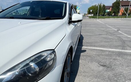 Volvo V40 II рестайлинг, 2014 год, 1 250 000 рублей, 34 фотография