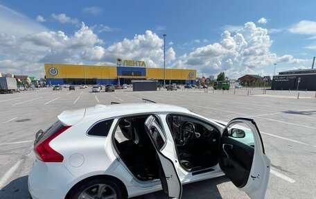 Volvo V40 II рестайлинг, 2014 год, 1 250 000 рублей, 29 фотография