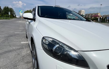 Volvo V40 II рестайлинг, 2014 год, 1 250 000 рублей, 32 фотография