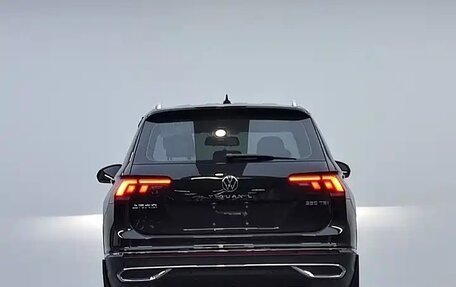 Volkswagen Tiguan II, 2023 год, 2 517 000 рублей, 5 фотография