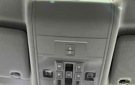 Volkswagen Tiguan II, 2023 год, 2 660 000 рублей, 14 фотография