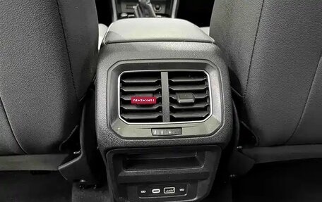 Volkswagen Tiguan II, 2023 год, 2 660 000 рублей, 15 фотография