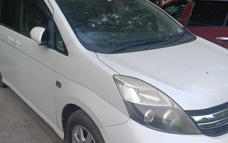 Toyota ISis I, 2012 год, 1 555 000 рублей, 2 фотография