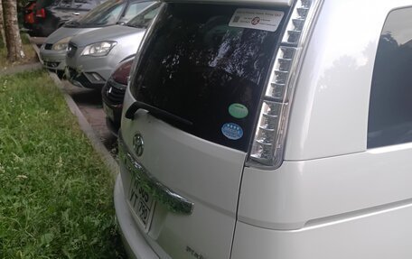 Toyota ISis I, 2012 год, 1 555 000 рублей, 4 фотография
