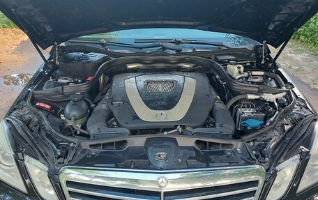 Mercedes-Benz E-Класс, 2011 год, 1 650 000 рублей, 4 фотография