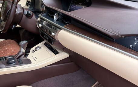 Lexus ES VII, 2015 год, 2 370 000 рублей, 19 фотография