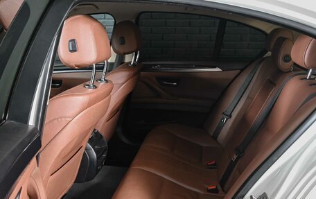 BMW 5 серия, 2015 год, 1 960 000 рублей, 11 фотография
