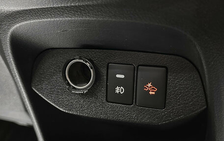 Toyota Vitz, 2017 год, 1 087 000 рублей, 22 фотография