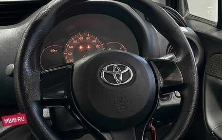 Toyota Vitz, 2017 год, 1 087 000 рублей, 27 фотография