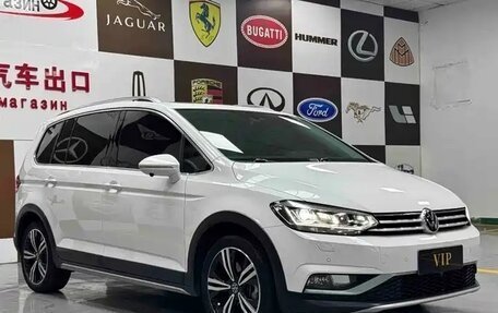 Volkswagen Touran III, 2021 год, 2 358 000 рублей, 3 фотография