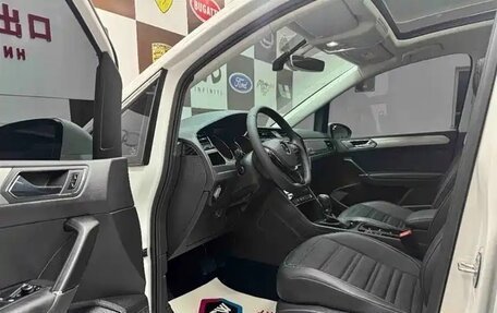 Volkswagen Touran III, 2021 год, 2 358 000 рублей, 7 фотография