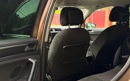 Volkswagen Tiguan II, 2017 год, 2 800 000 рублей, 11 фотография