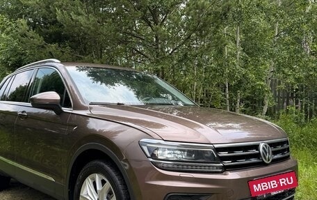 Volkswagen Tiguan II, 2017 год, 2 800 000 рублей, 2 фотография