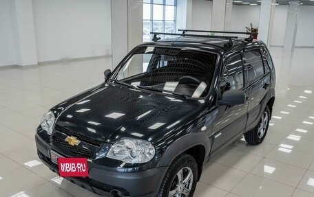 Chevrolet Niva I рестайлинг, 2015 год, 546 000 рублей, 2 фотография