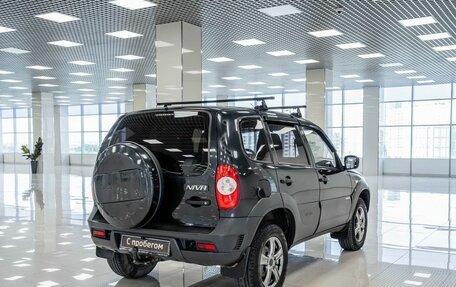 Chevrolet Niva I рестайлинг, 2015 год, 546 000 рублей, 4 фотография