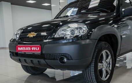 Chevrolet Niva I рестайлинг, 2015 год, 546 000 рублей, 3 фотография