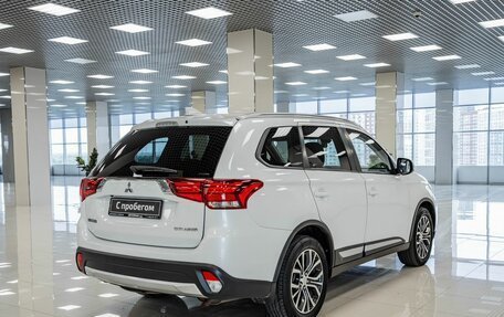 Mitsubishi Outlander III рестайлинг 3, 2017 год, 1 938 000 рублей, 3 фотография