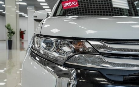 Mitsubishi Outlander III рестайлинг 3, 2017 год, 1 938 000 рублей, 9 фотография