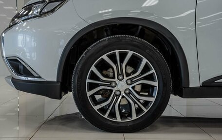 Mitsubishi Outlander III рестайлинг 3, 2017 год, 1 938 000 рублей, 20 фотография