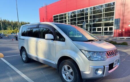 Mitsubishi Delica D:5 I, 2009 год, 1 650 000 рублей, 3 фотография