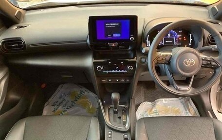 Toyota Yaris Cross, 2025 год, 1 670 333 рублей, 8 фотография