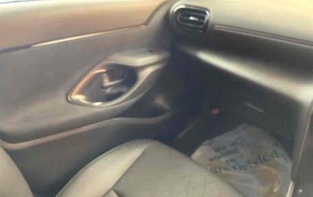 Toyota Yaris Cross, 2025 год, 1 670 333 рублей, 14 фотография