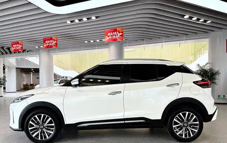 Nissan Kicks I, 2022 год, 1 840 000 рублей, 4 фотография