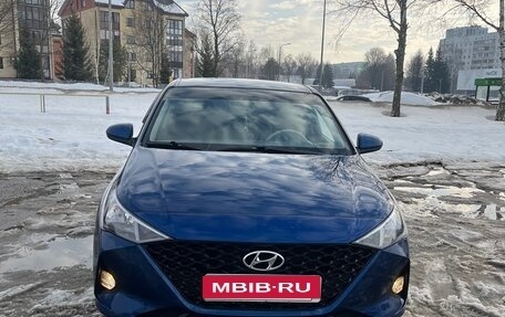 Hyundai Solaris II рестайлинг, 2022 год, 1 750 000 рублей, 1 фотография