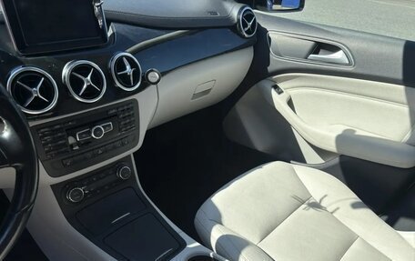 Mercedes-Benz B-Класс, 2012 год, 1 000 000 рублей, 11 фотография