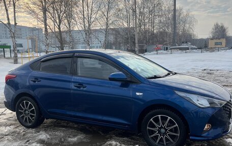 Hyundai Solaris II рестайлинг, 2022 год, 1 750 000 рублей, 3 фотография