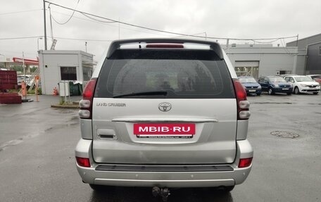 Toyota Land Cruiser Prado 120 рестайлинг, 2006 год, 1 899 000 рублей, 6 фотография