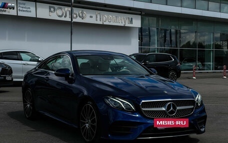 Mercedes-Benz E-Класс, 2019 год, 5 250 000 рублей, 20 фотография